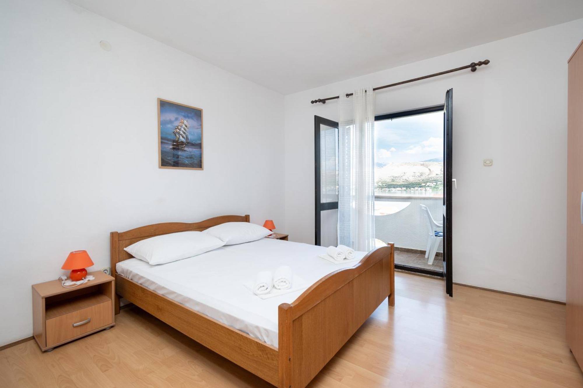 Apartments With A Parking Space Pag - 15765 파그 외부 사진